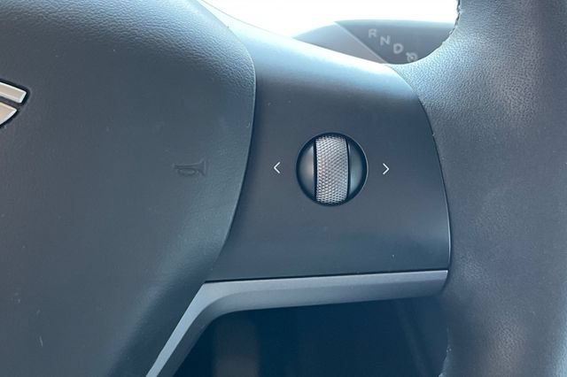 Used 2023 Tesla Model 3 Standard Range RWD image 31