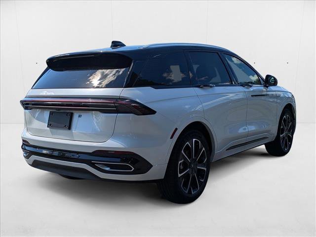 New 2025 Lincoln Nautilus Reserve image 8