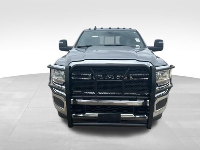 Used 2024 RAM 3500 Tradesman w/ Chrome Appearance Group AWD/4WD image 8