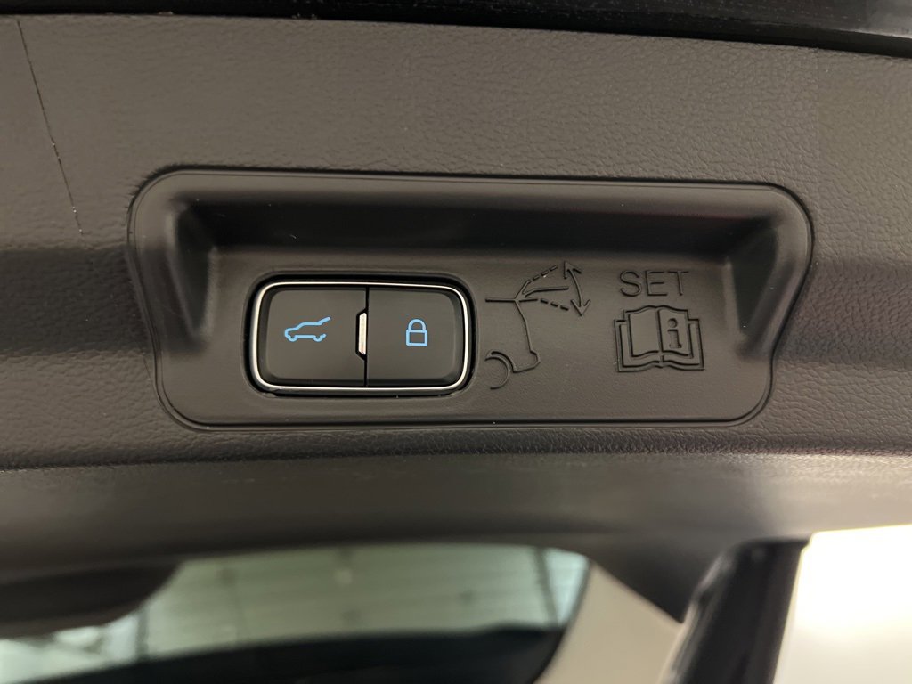 Certified 2025 Ford Explorer Active image 34