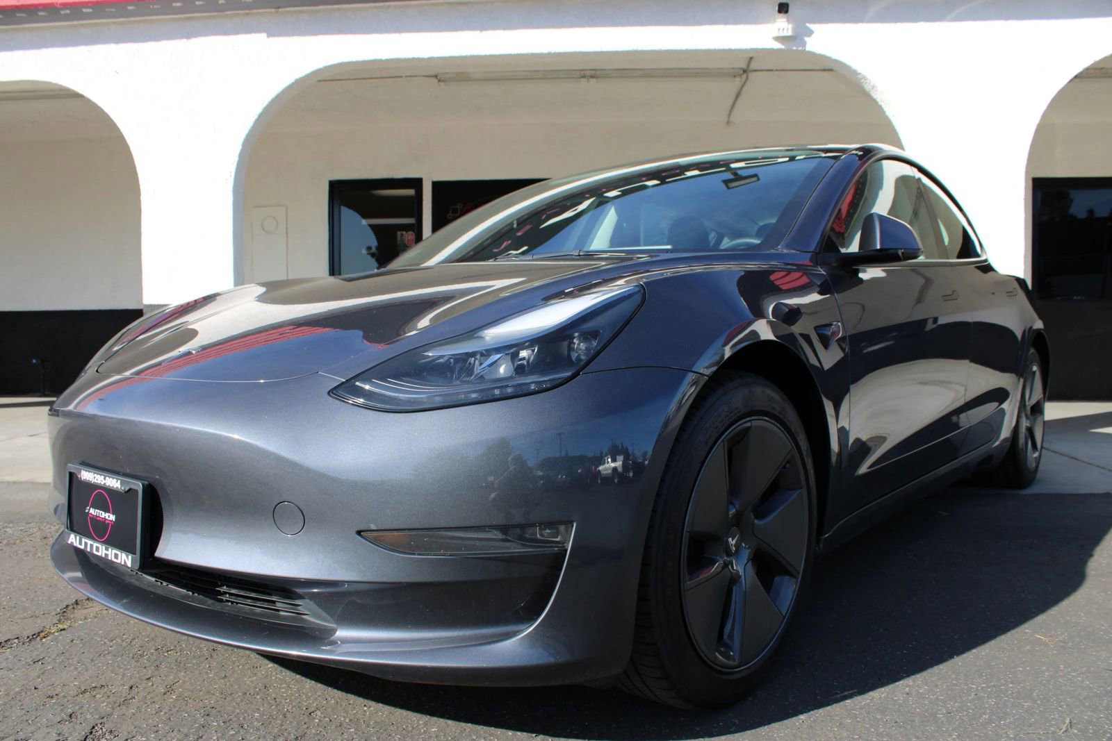 Used 2023 Tesla Model 3 Standard Range image 4
