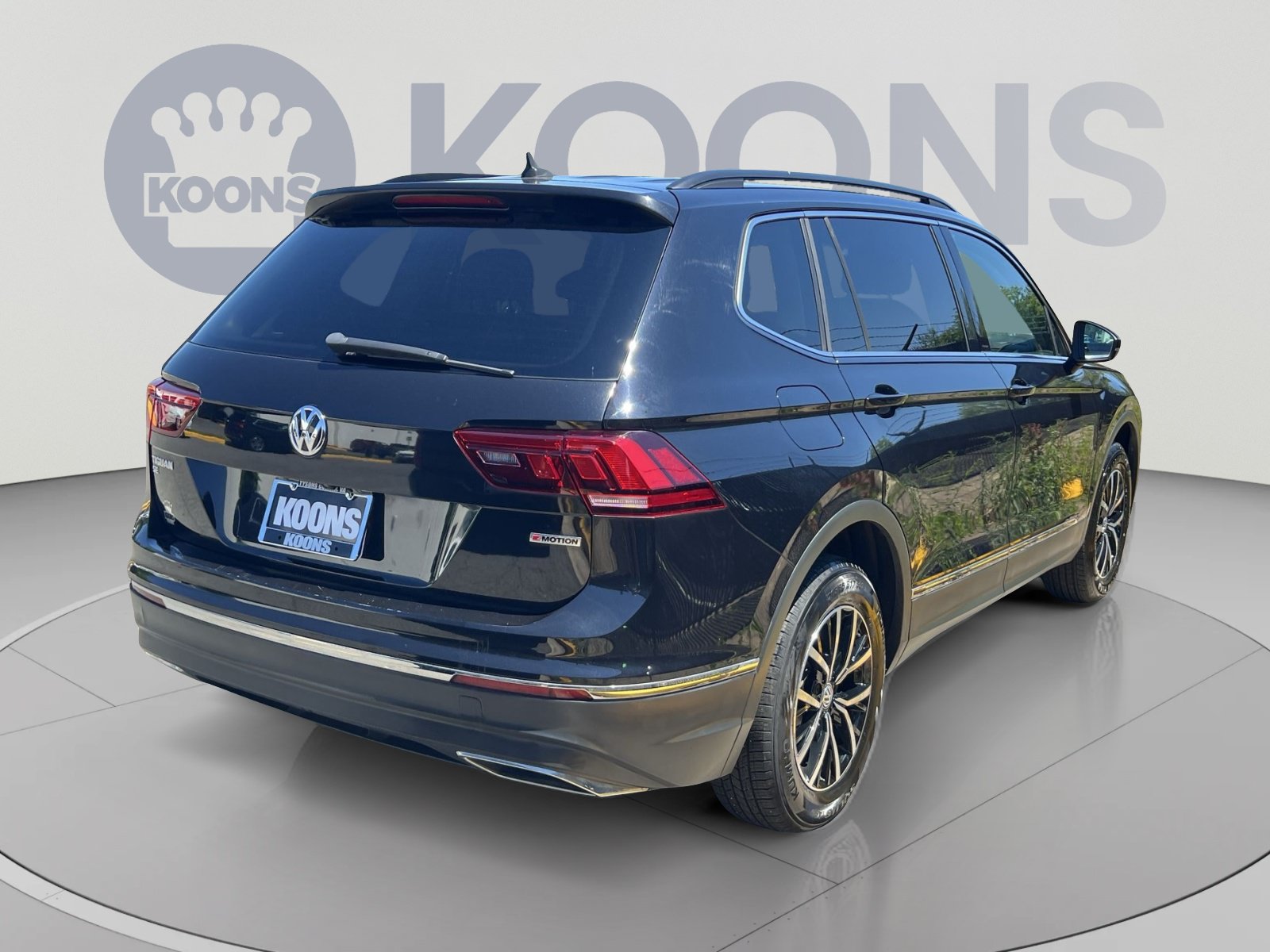 Used 2021 Volkswagen Tiguan SE AWD/4WD image 7