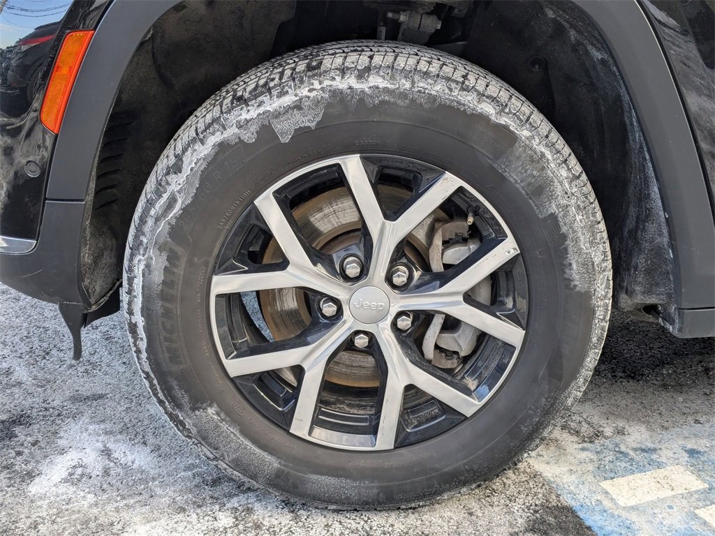 Used 2024 Jeep Grand Cherokee L Limited w/ Luxury Tech Group II image 11