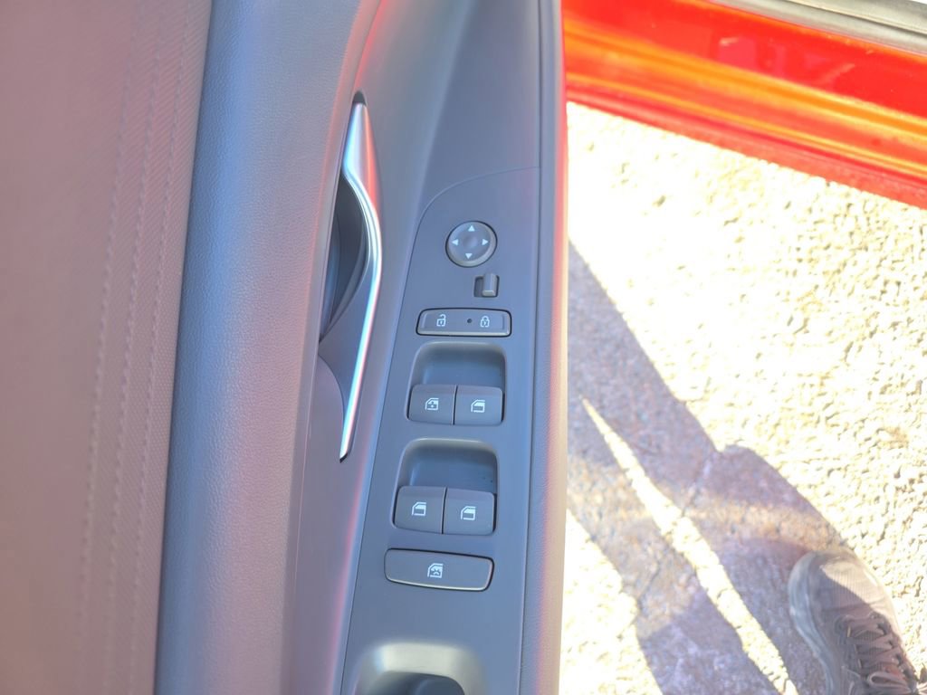 Used 2022 Hyundai Elantra SEL image 24