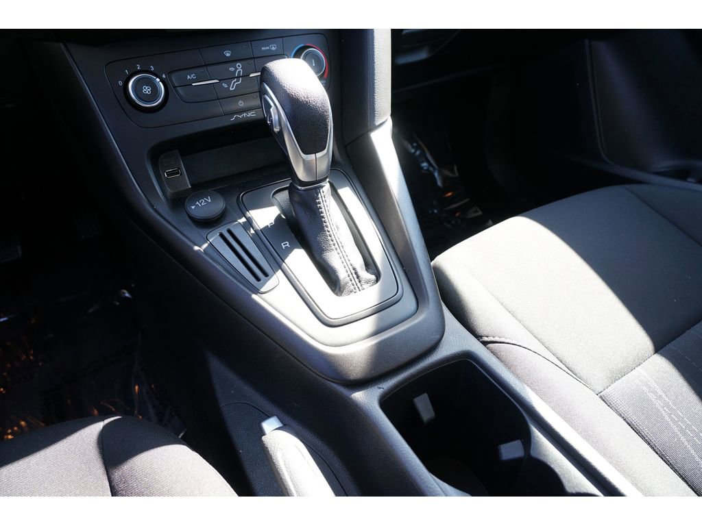 Used 2018 Ford Focus SE image 25