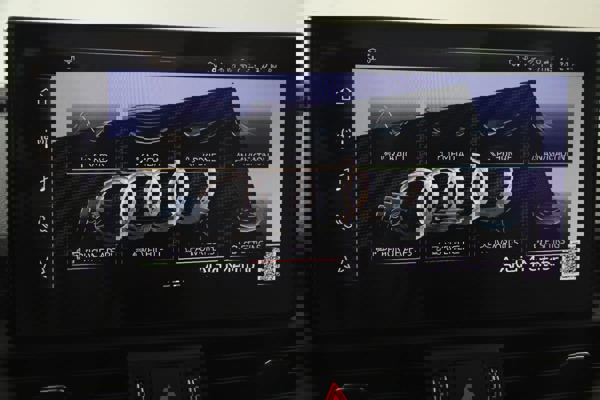 Used 2024 Audi Q5 2.0T Premium w/ Convenience Package image 31