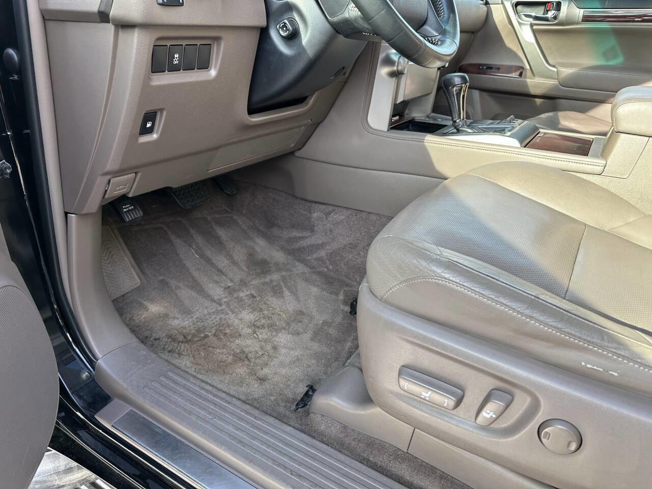 Used 2012 Lexus GX 460 image 26