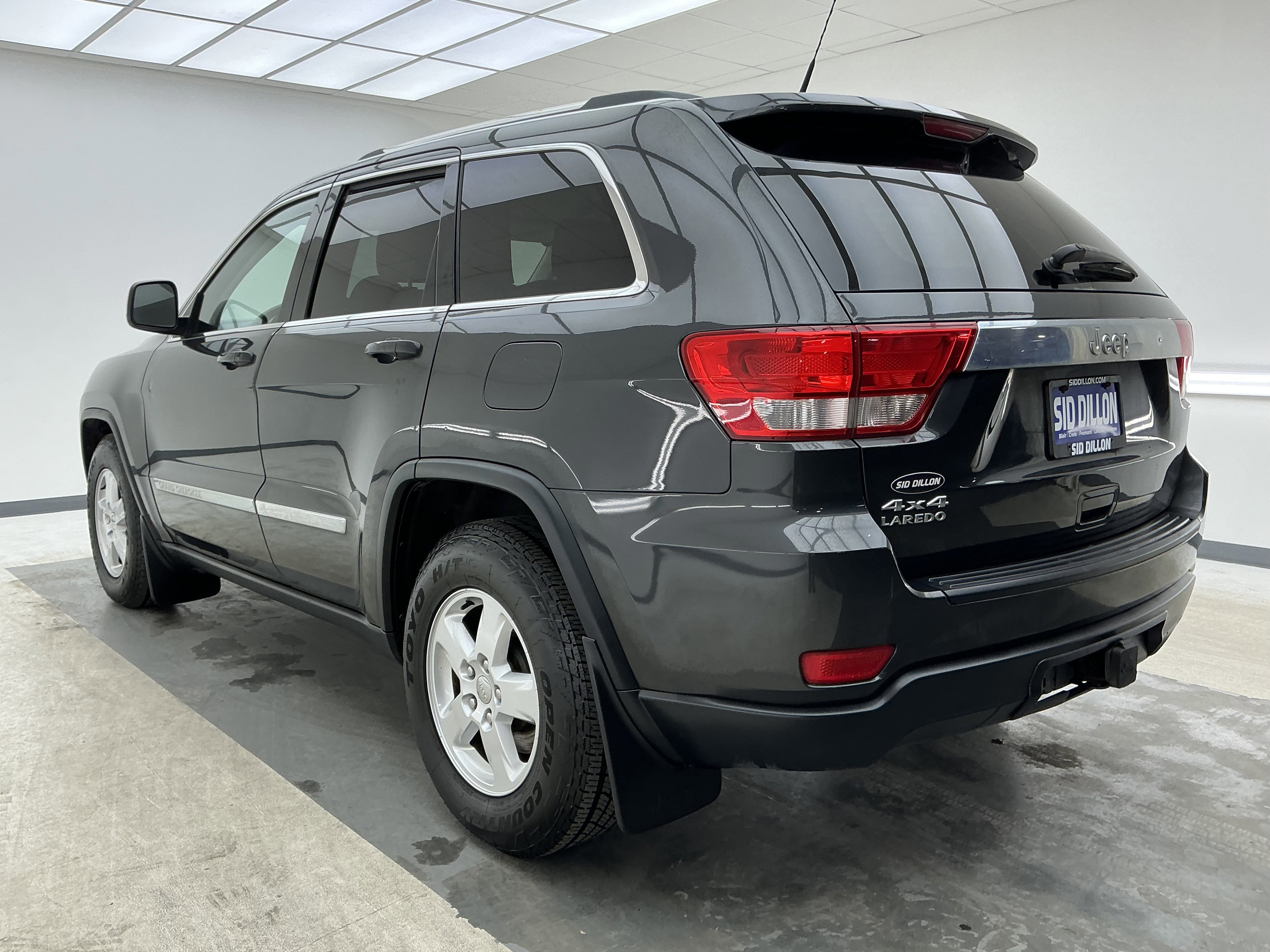 Used 2011 Jeep Grand Cherokee Laredo w/ Security & Convenience Group image 6