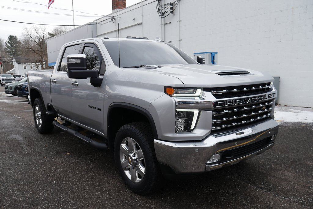 Used 2022 Chevrolet Silverado 3500 LTZ w/ LTZ Premium Package image 2