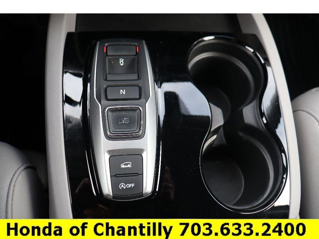 Used 2017 Honda Pilot Touring image 16