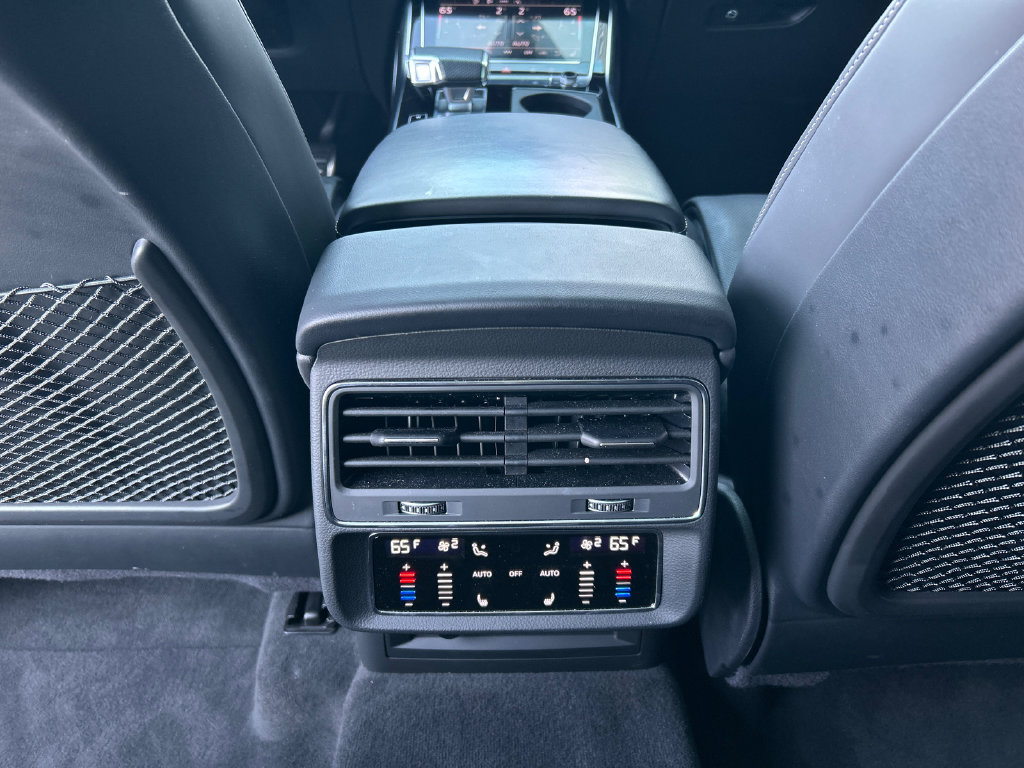 Used 2024 Audi SQ8 Premium Plus AWD/4WD image 27