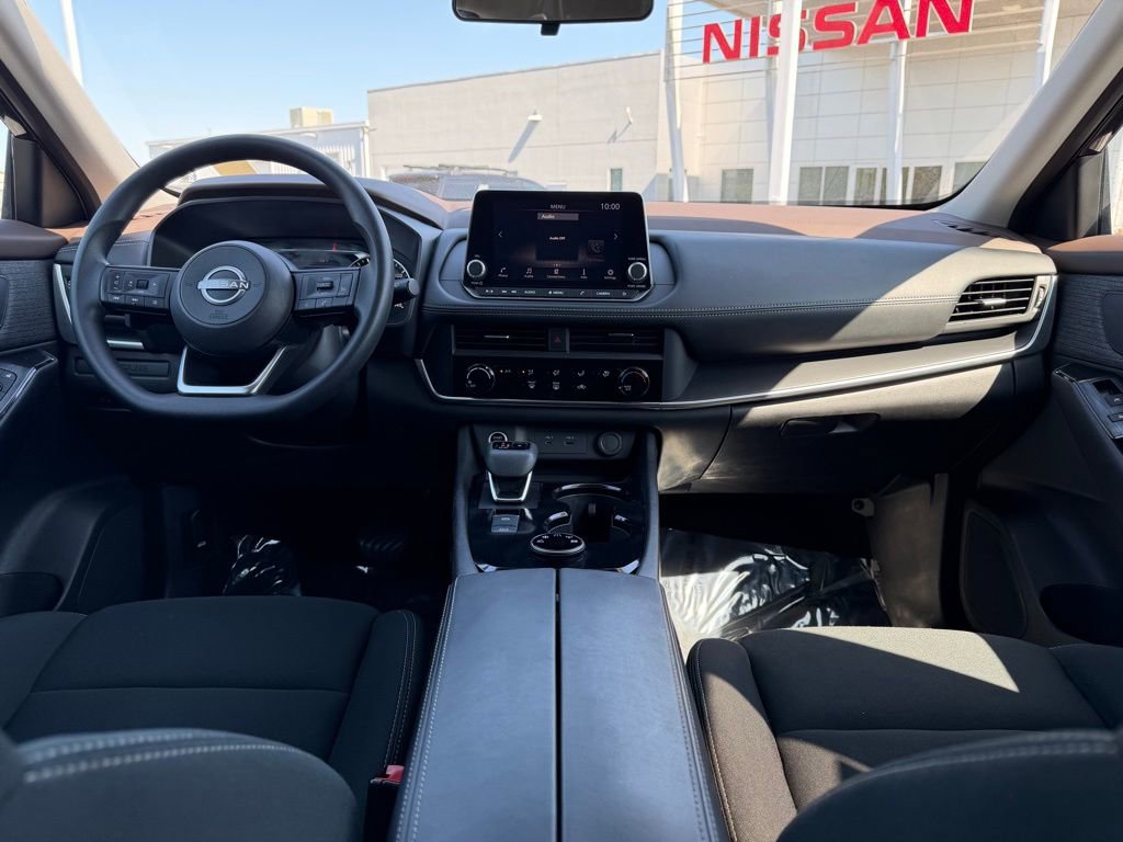 Used 2023 Nissan Rogue S AWD/4WD image 25