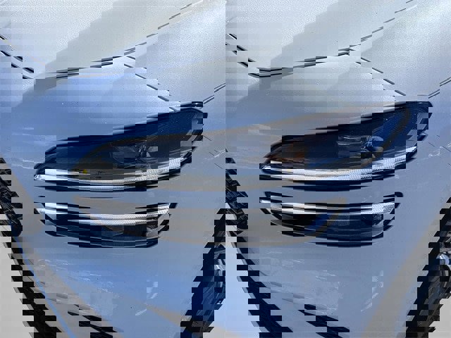 Used 2025 Genesis G70 2.5T image 14