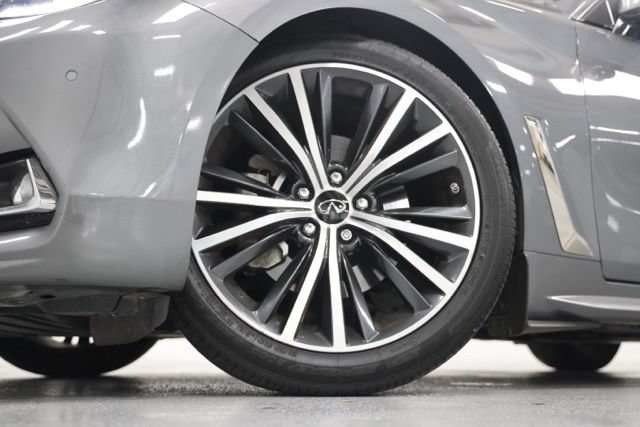Used 2021 INFINITI Q60 3.0t Luxe w/ Essential Package RWD image 13