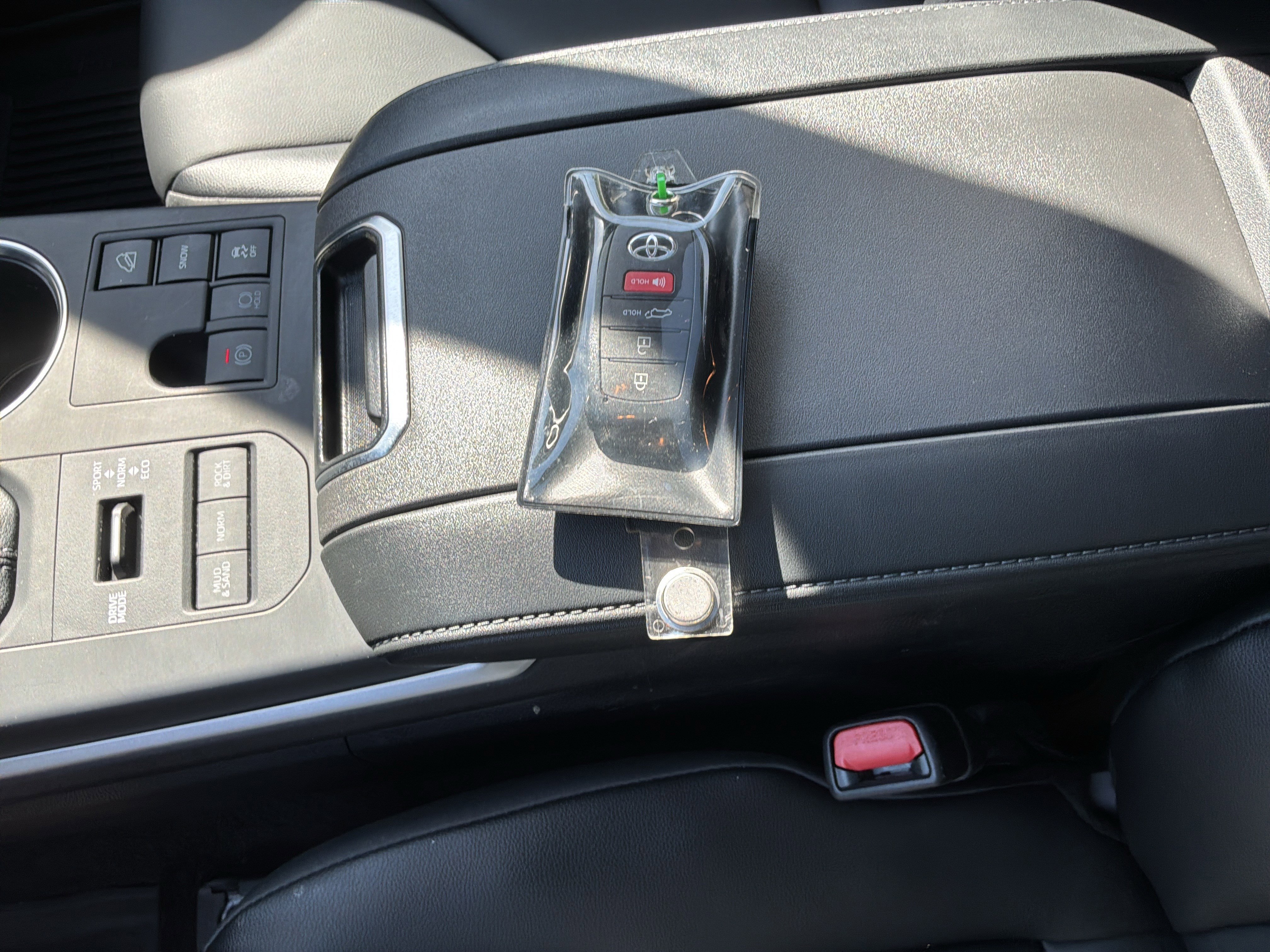 Used 2026 Toyota Highlander XLE AWD/4WD image 37