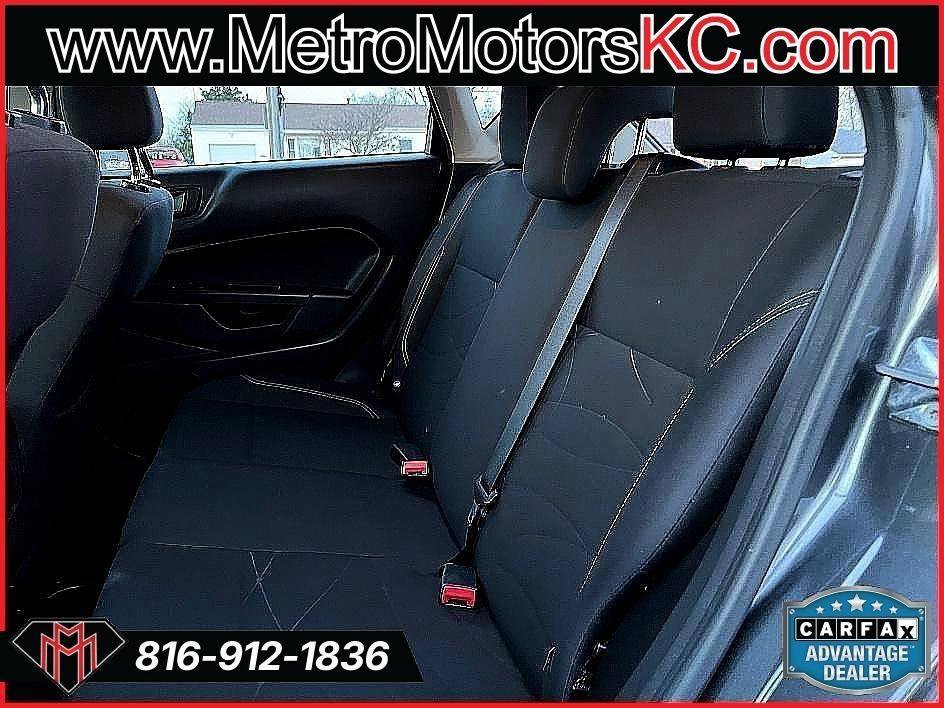 Used 2017 Ford Fiesta SE image 27