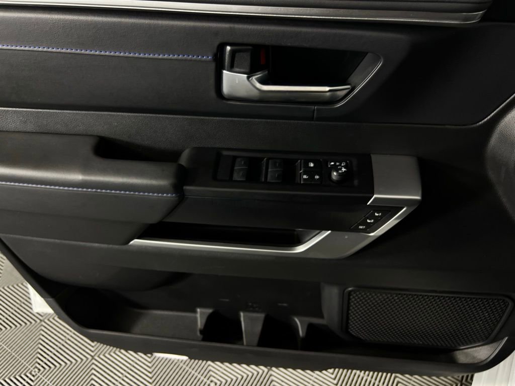 Used 2024 Toyota Sequoia Platinum image 25