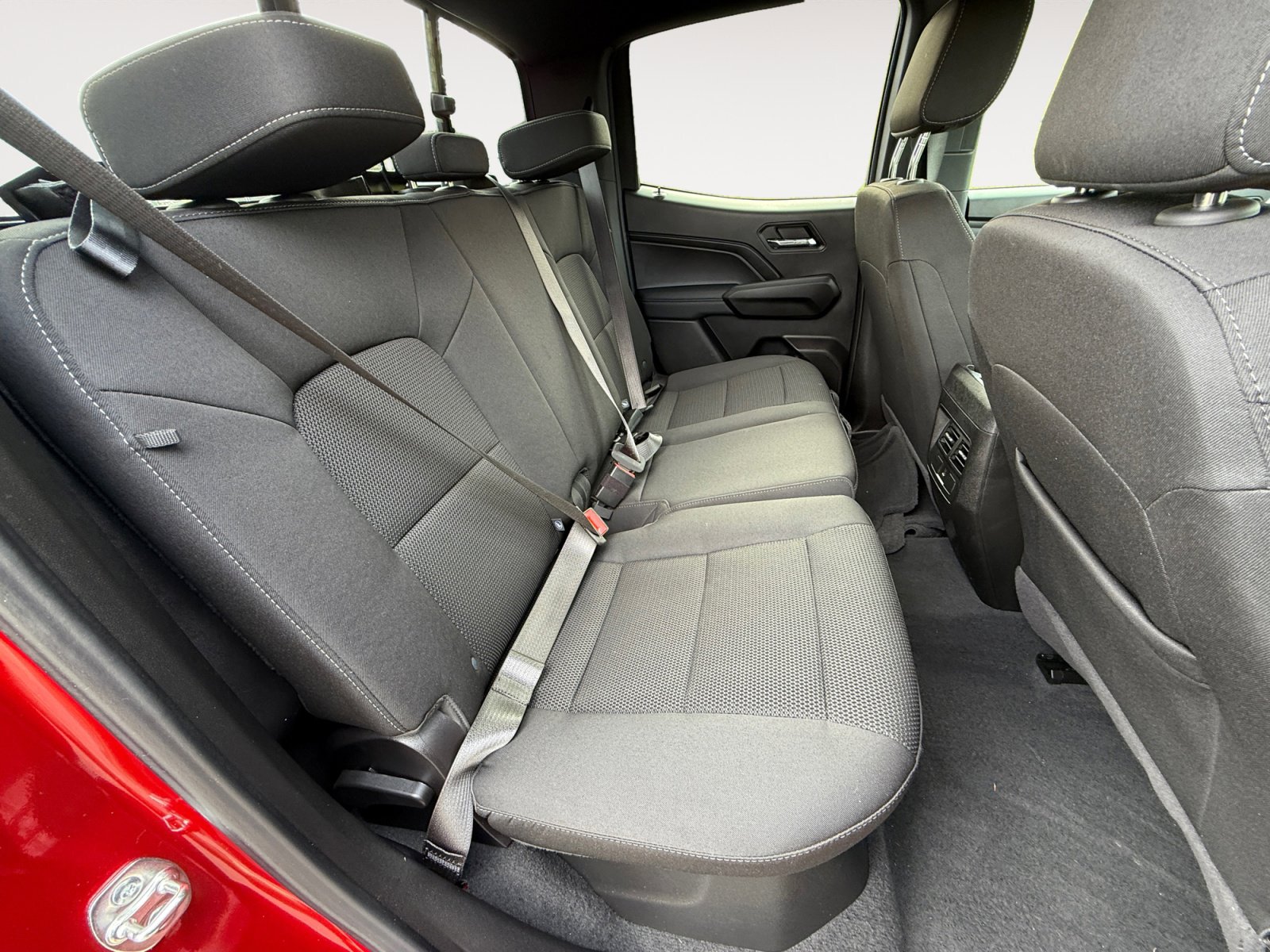 Used 2025 Chevrolet Colorado LT image 18