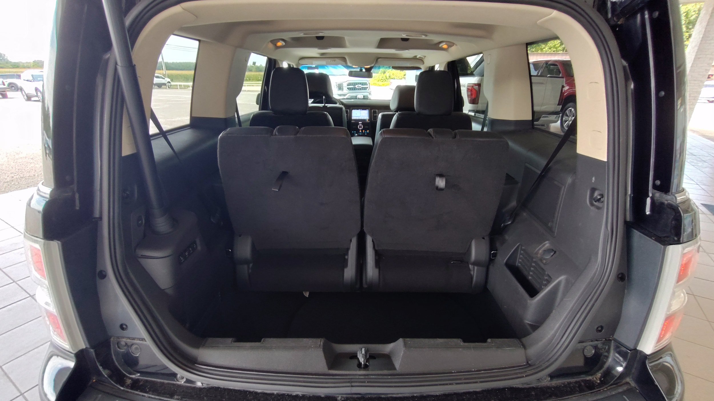 Used 2019 Ford Flex Limited w/ Equipment Group 301A FWD image 7