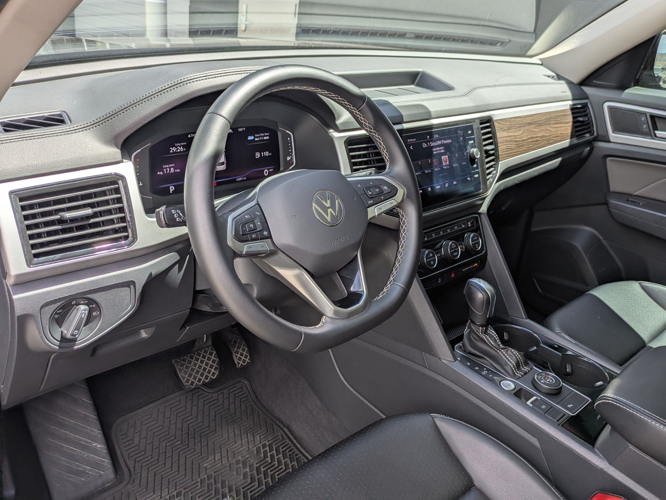 Used 2022 Volkswagen Atlas SE w/ Panoramic Sunroof Package AWD/4WD image 11