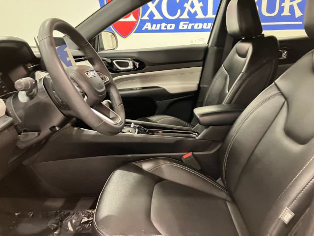 Used 2025 Jeep Compass Limited AWD/4WD image 22