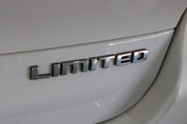 Used 2021 Jeep Grand Cherokee L Limited w/ Luxury Tech Group II image 55