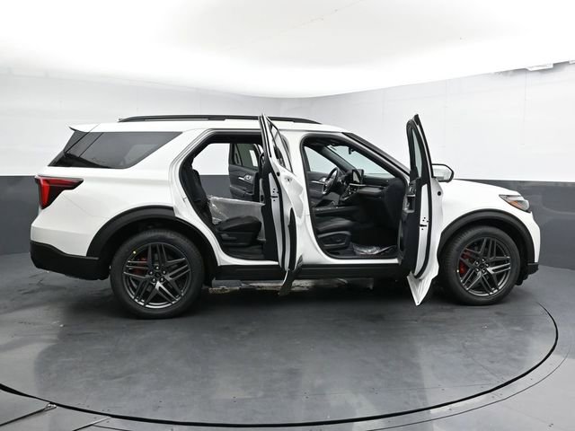 New 2026 Ford Explorer ST image 40