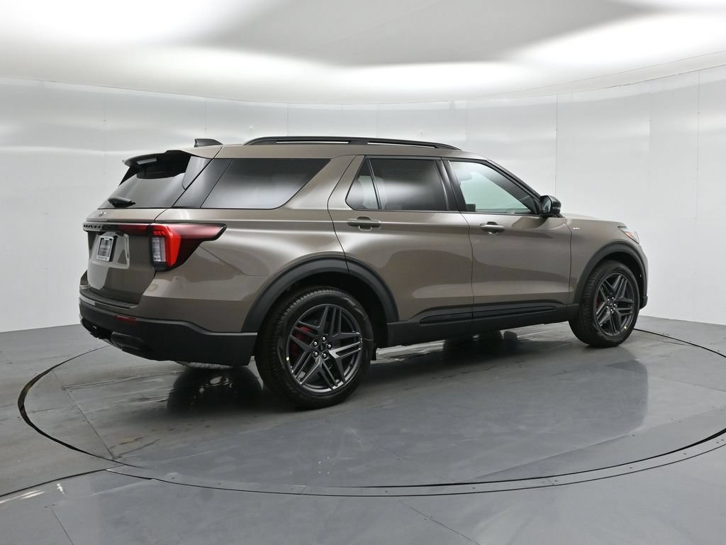 New 2026 Ford Explorer ST-Line w/ ST-Line Street Pack RWD image 31