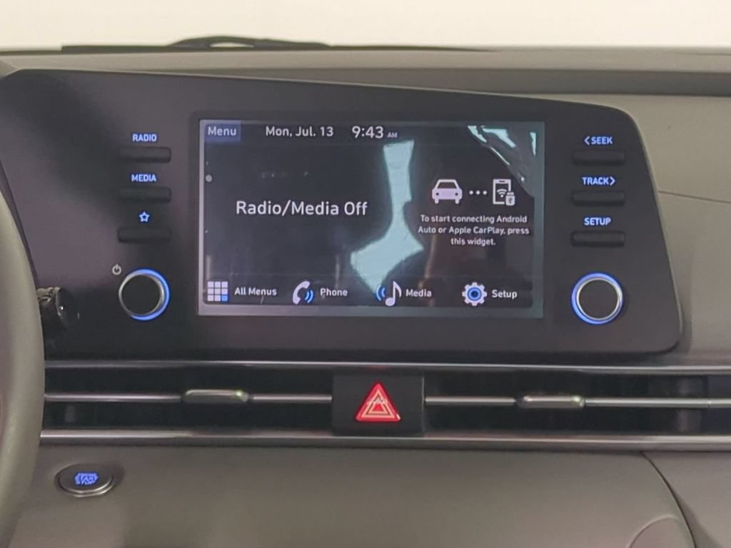 Used 2025 Hyundai Elantra Sport FWD image 19