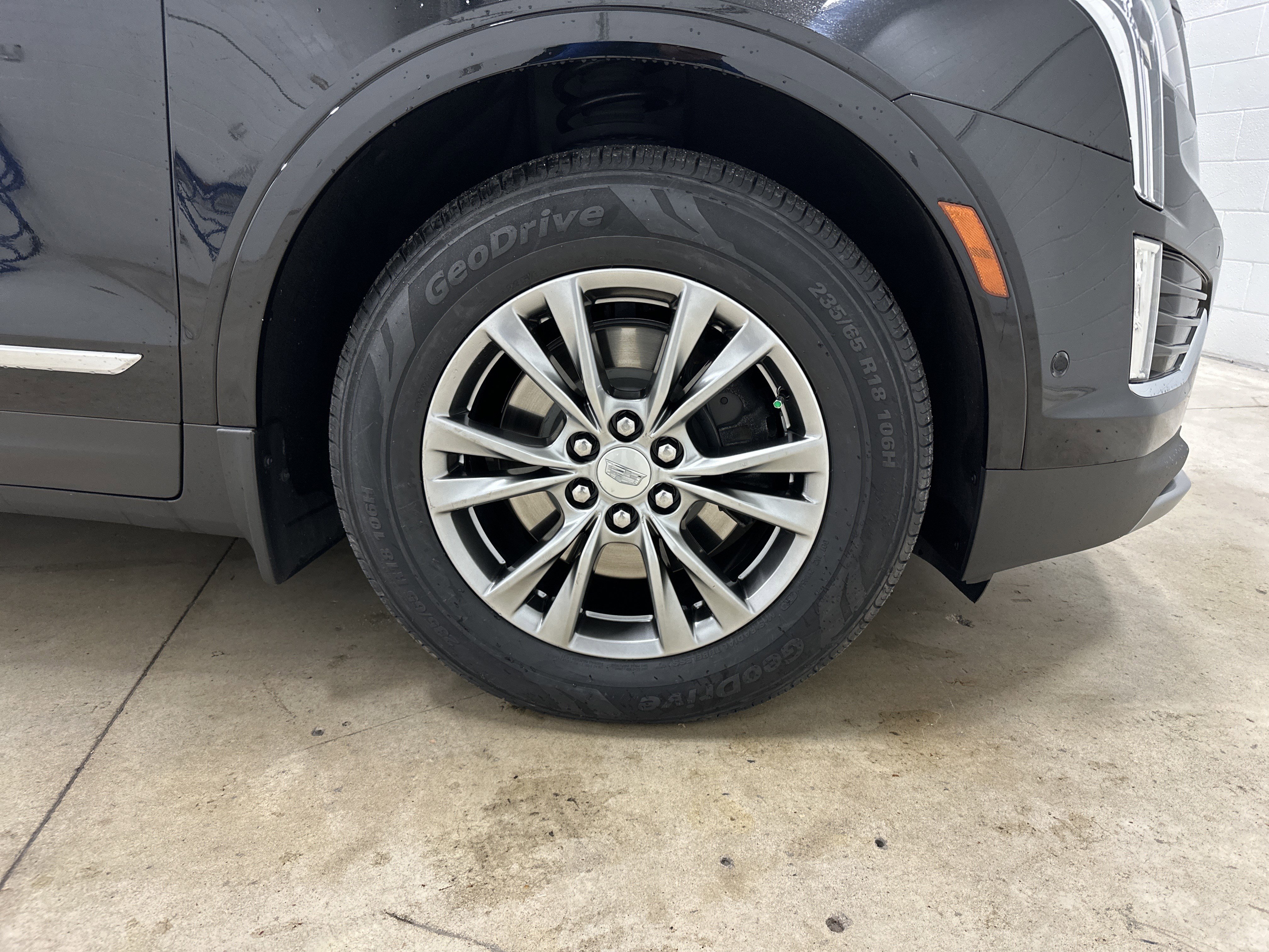 Used 2022 Cadillac XT5 Premium Luxury w/ Technology Package image 13