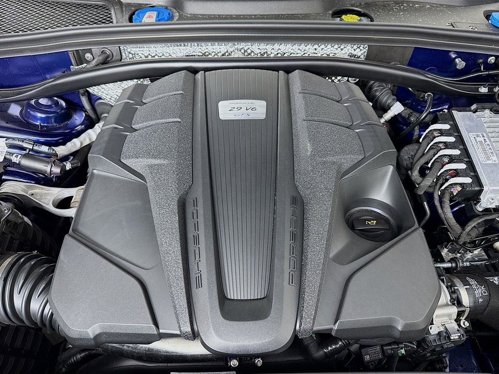 Certified 2024 Porsche Macan GTS image 34