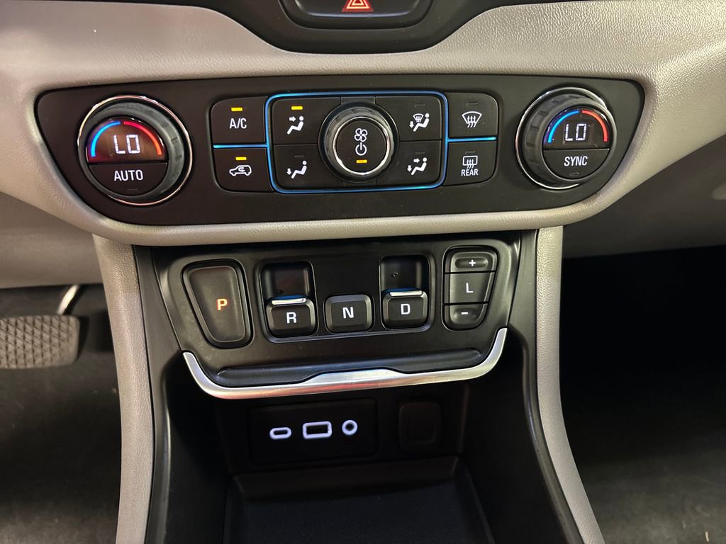 Used 2020 GMC Terrain SLE w/ Driver Convenience Package FWD image 39