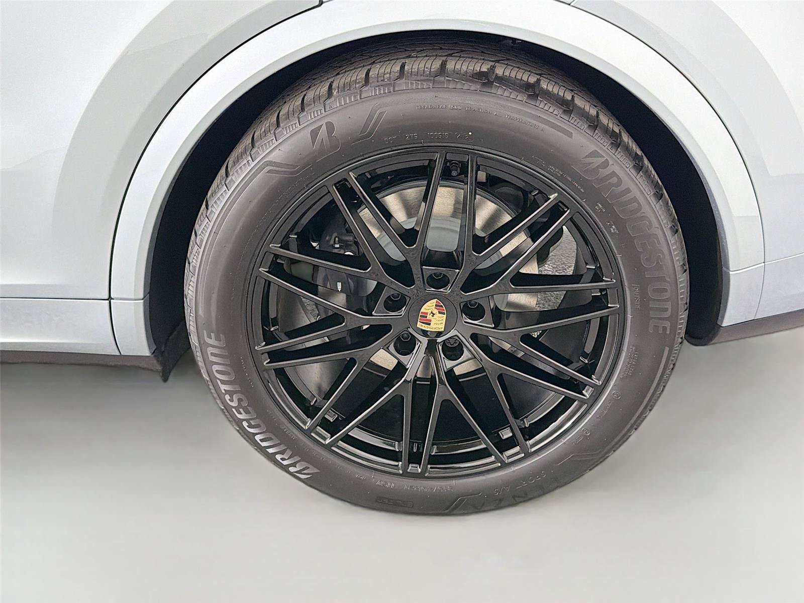 Certified 2026 Porsche Cayenne Coupe AWD/4WD image 12