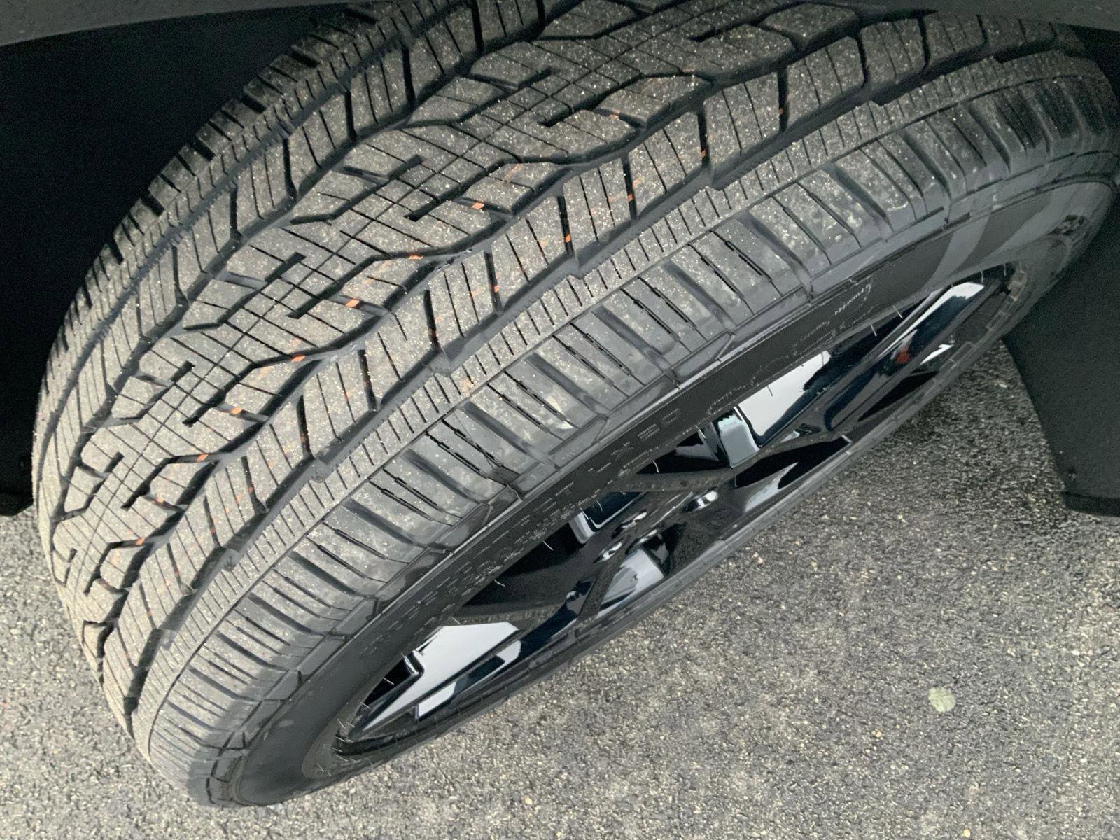 New 2026 Chevrolet Traverse RS w/ LPO, Floor Liner Package image 23