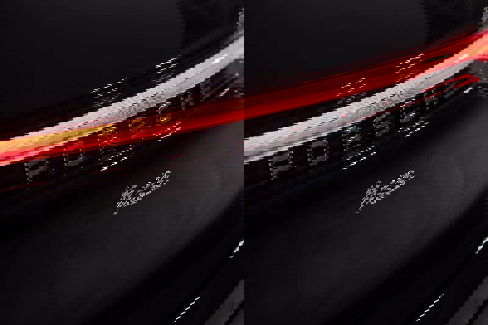 Certified 2025 Porsche Macan image 35