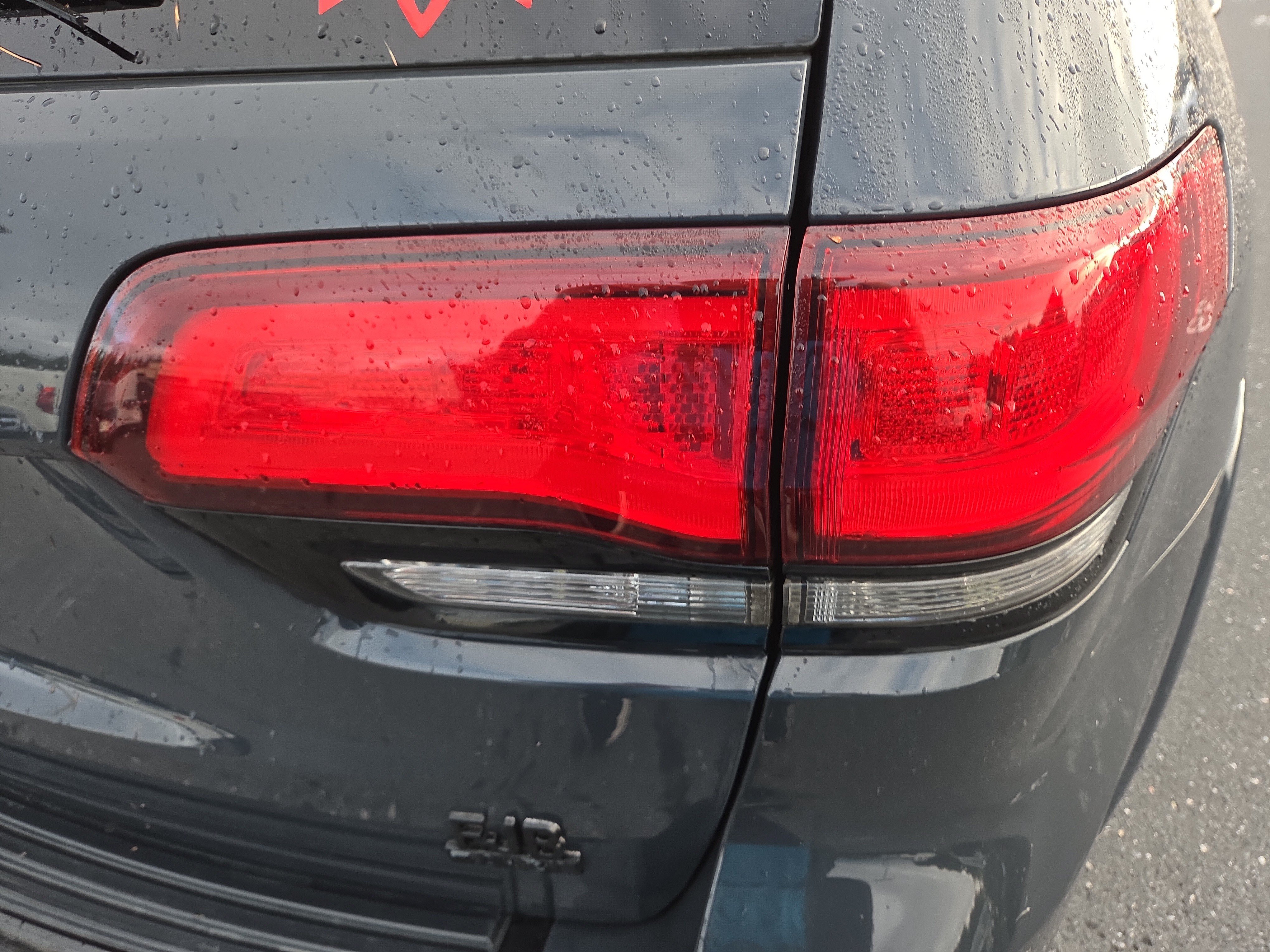Used 2018 Jeep Grand Cherokee Altitude AWD/4WD image 13