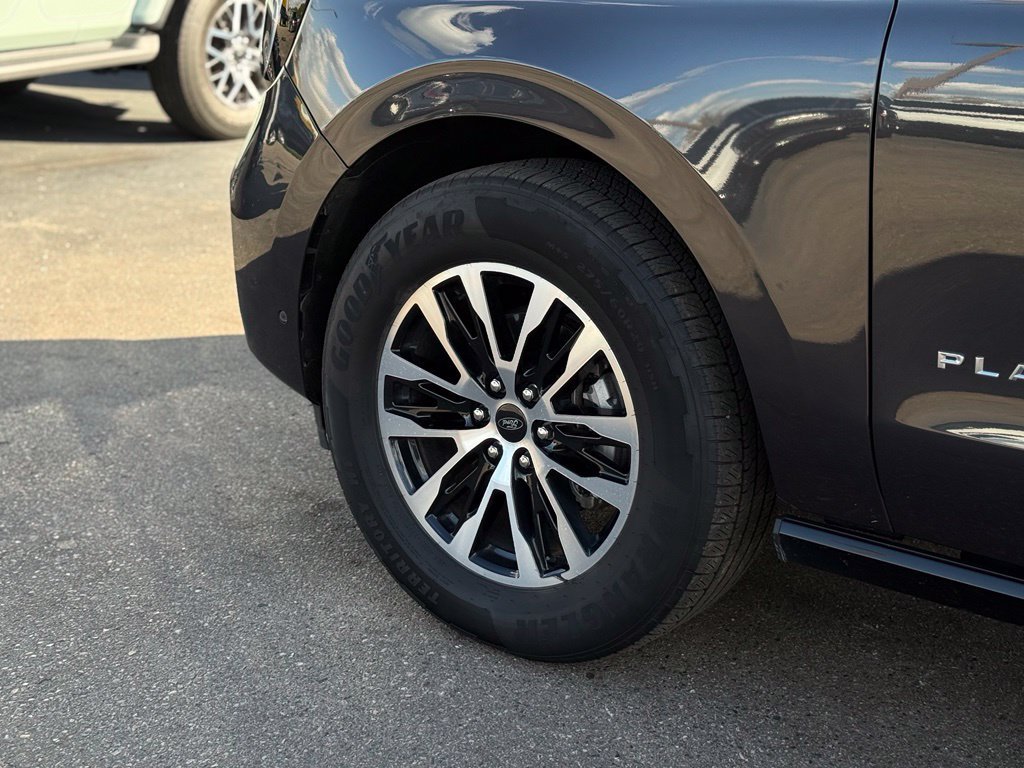 Certified 2025 Ford Expedition Platinum AWD/4WD image 48