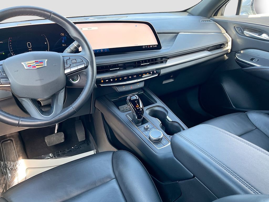 Certified 2025 Cadillac XT4 Premium Luxury image 28