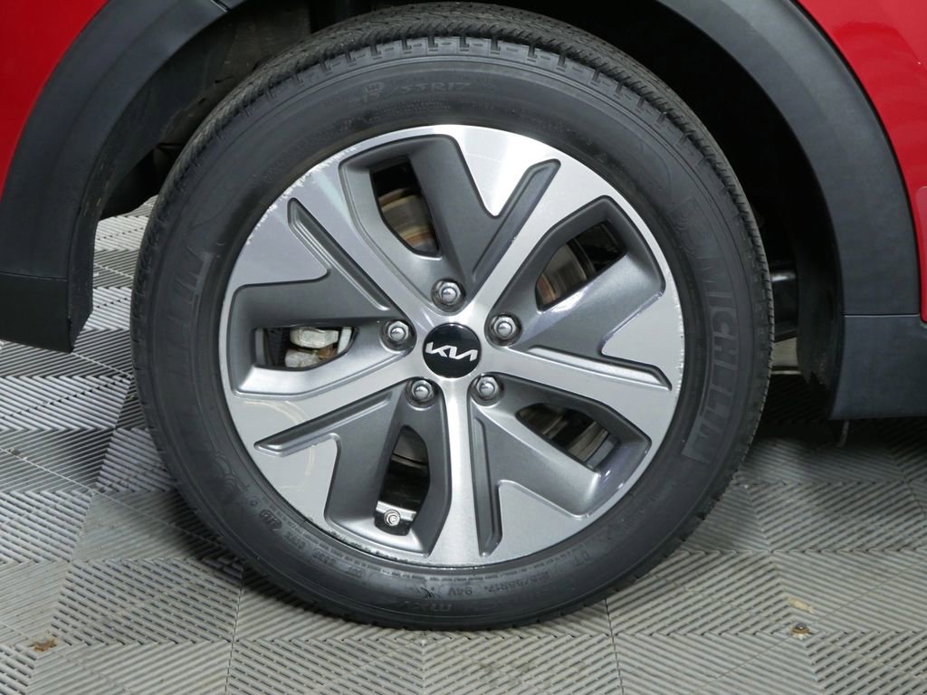 Certified 2022 Kia Niro EX Premium FWD image 13