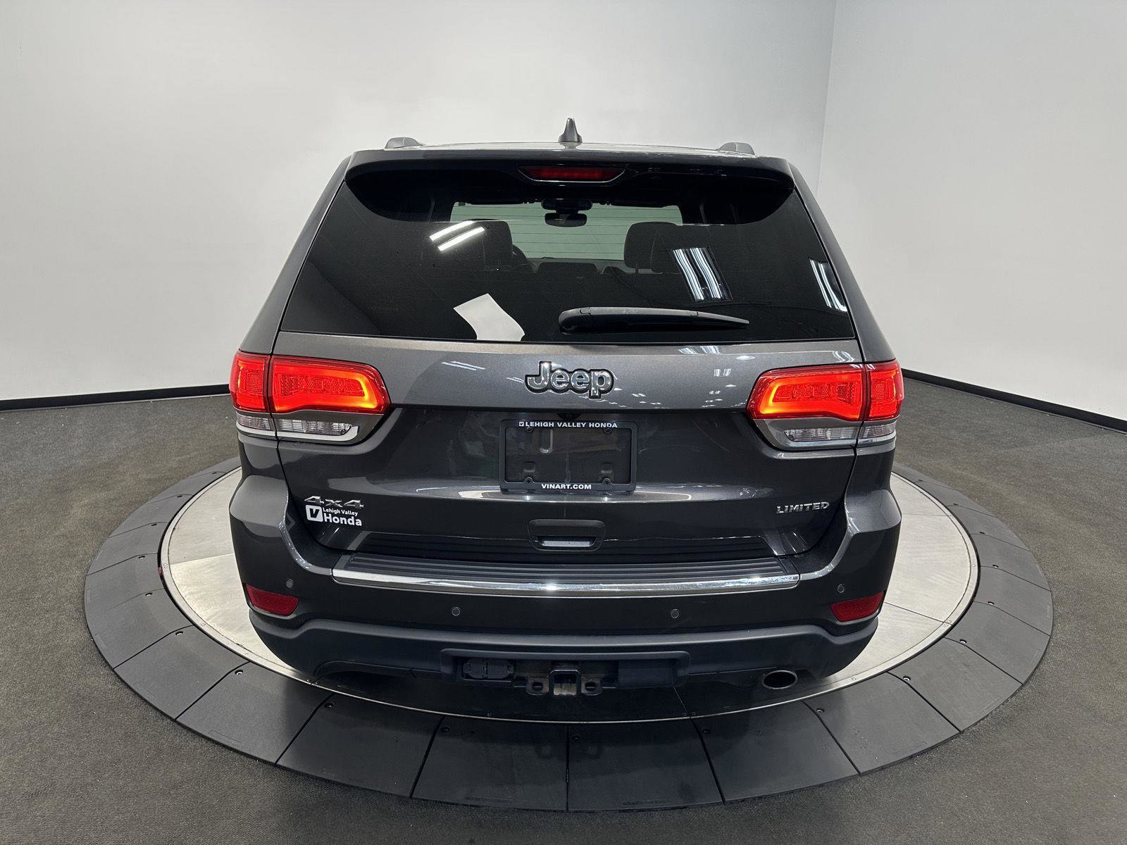 Used 2019 Jeep Grand Cherokee Limited w/ Trailer Tow Group IV AWD/4WD image 6