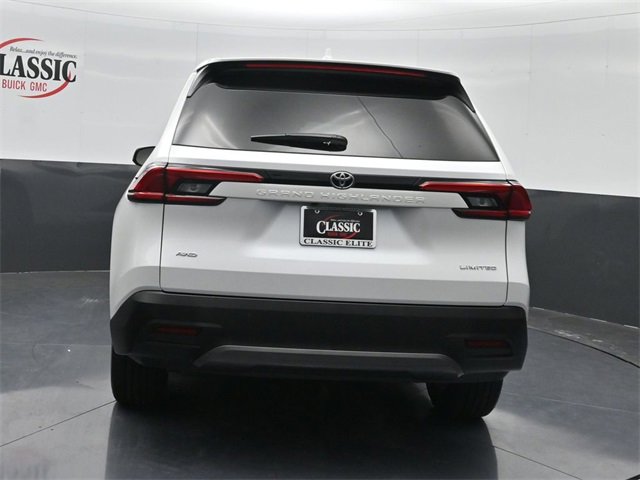 Used 2024 Toyota Grand Highlander Limited image 8