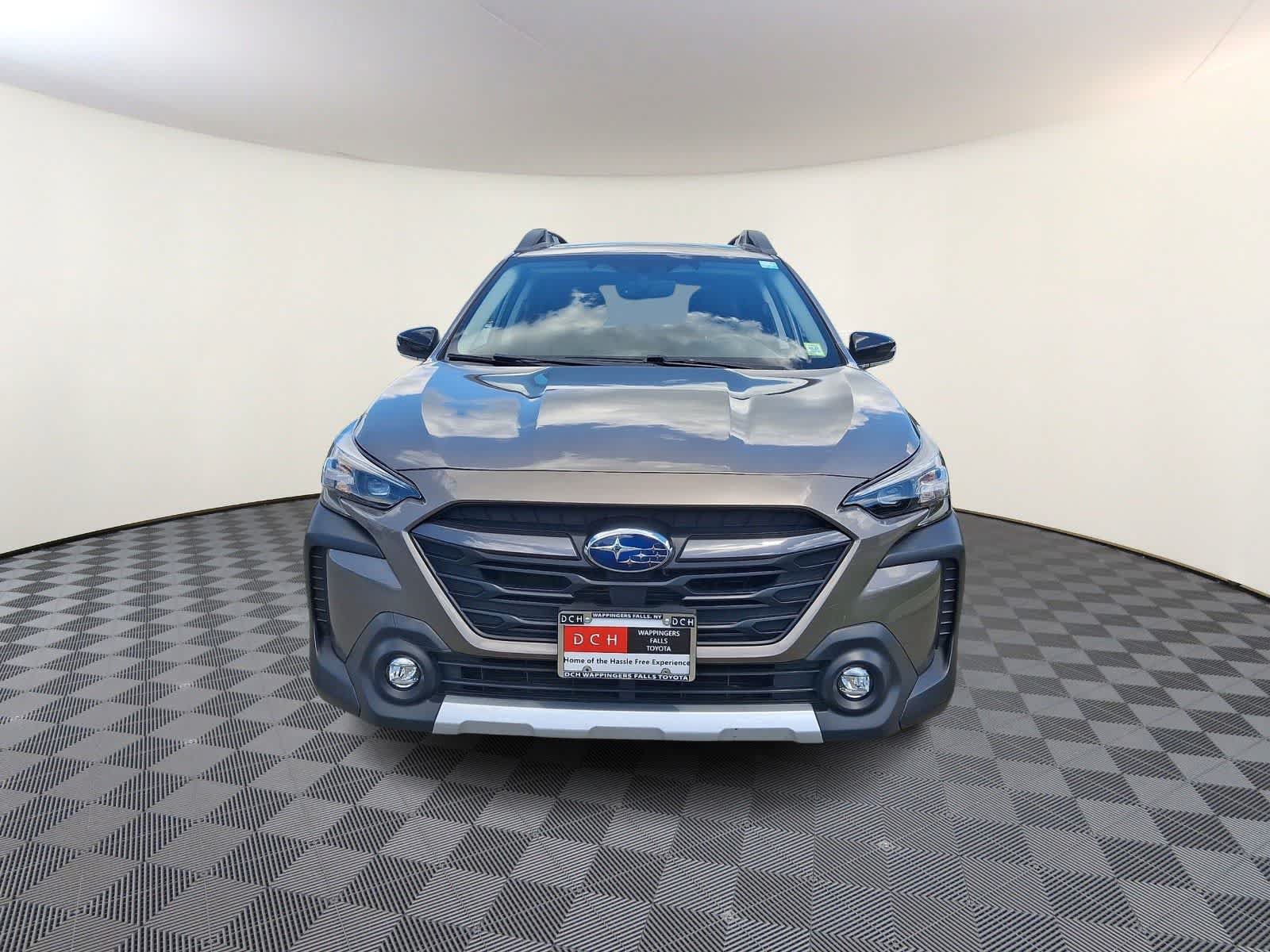 Used 2023 Subaru Outback Limited AWD/4WD image 3