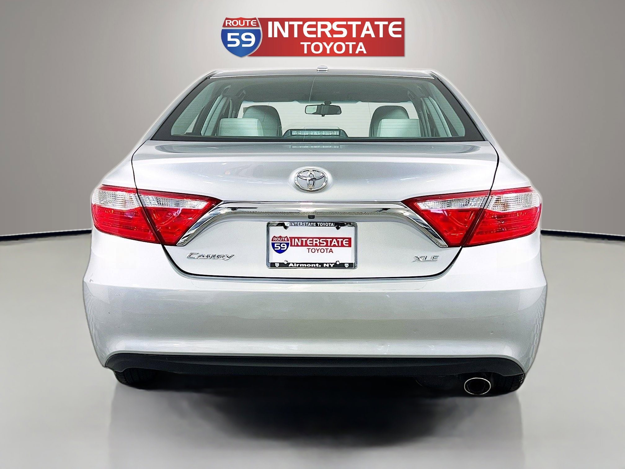 Used 2017 Toyota Camry XLE FWD image 6