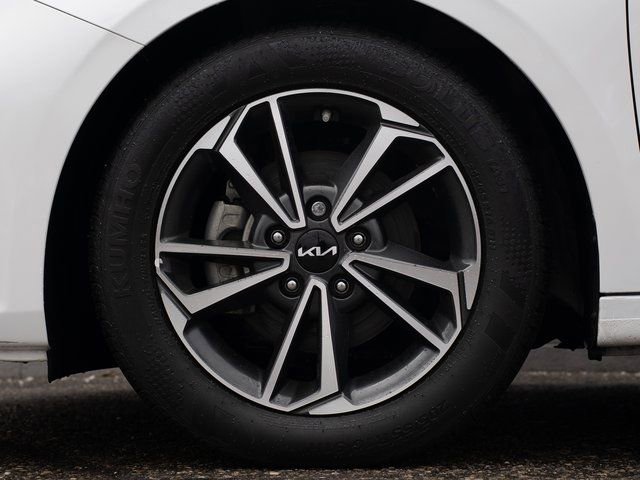 Used 2023 Kia Forte LXS image 12