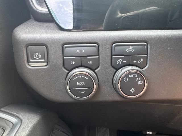 Used 2024 Chevrolet Silverado 1500 LT AWD/4WD image 5