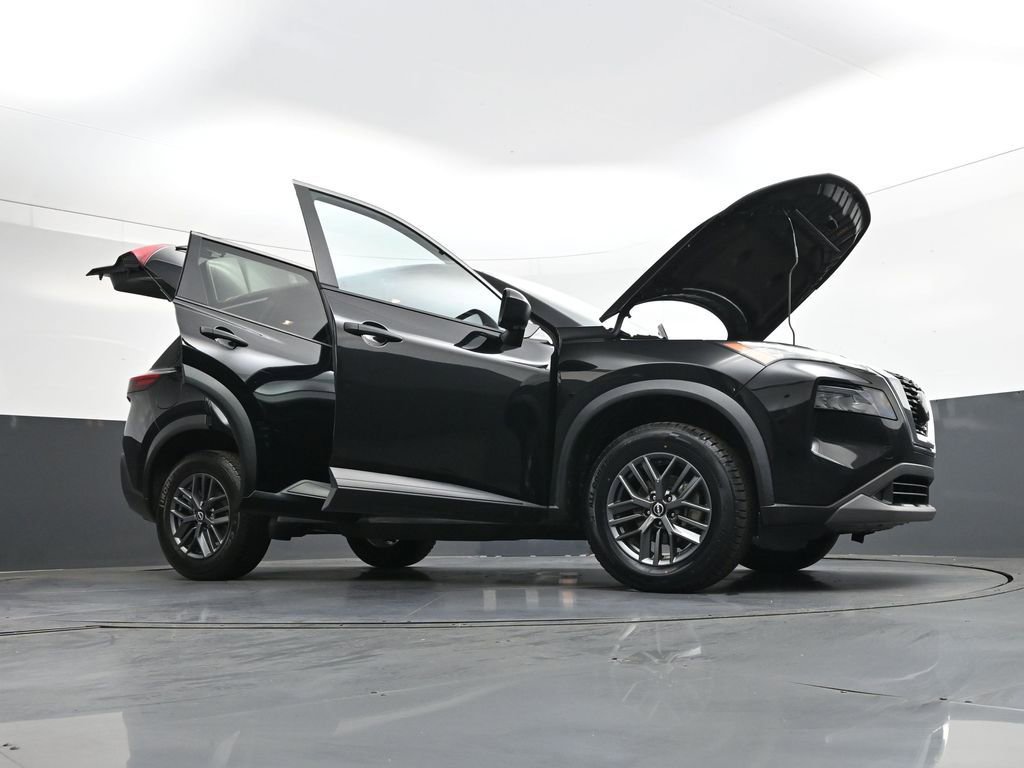 Used 2023 Nissan Rogue S image 50