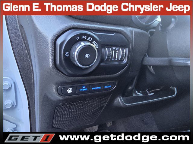 Used 2022 Jeep Wrangler Unlimited Sahara image 21