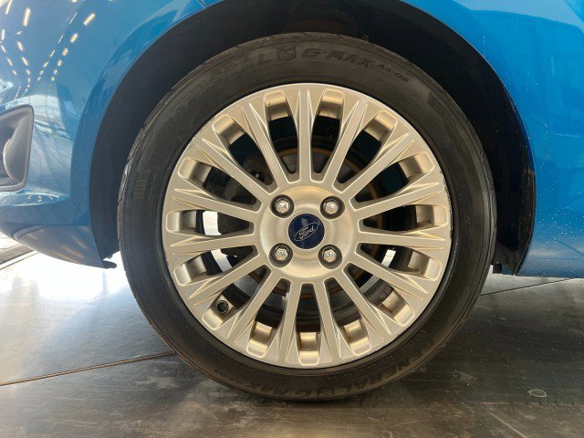 Used 2014 Ford Fiesta Titanium image 38