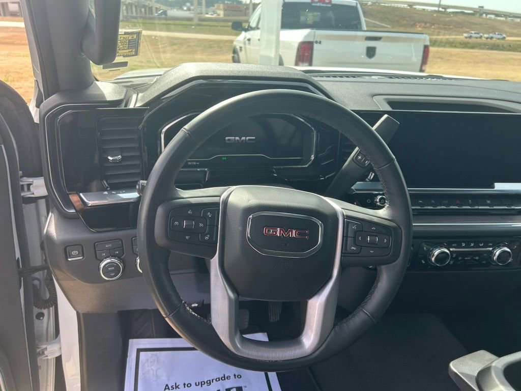 Used 2025 GMC Sierra 1500 SLT AWD/4WD image 12