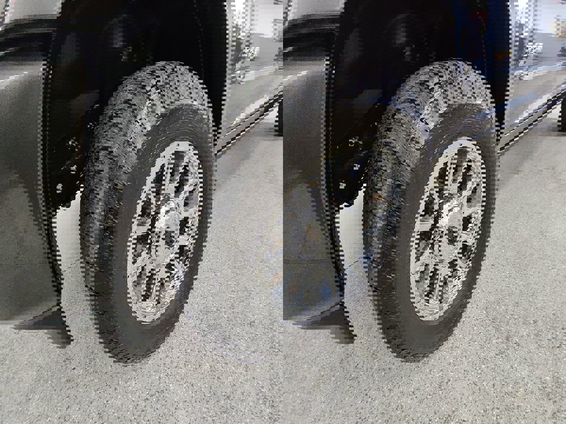 Used 2025 RAM 3500 Limited image 18